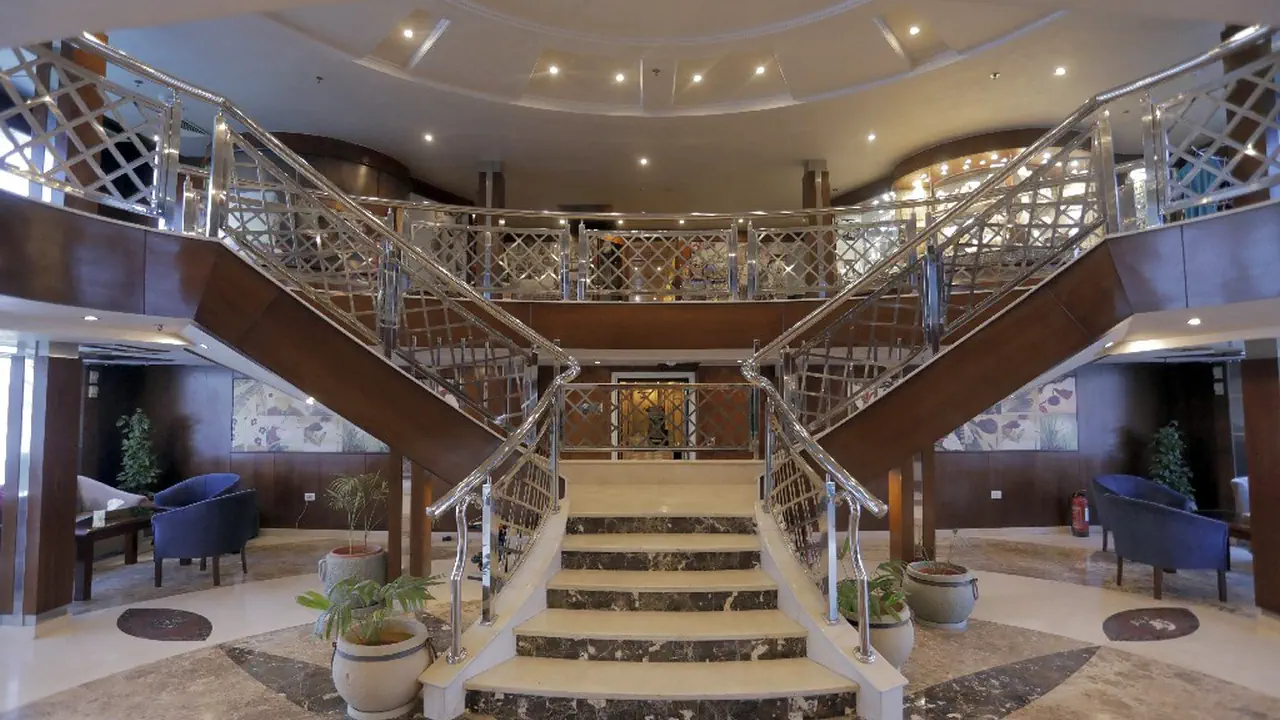 رحلة الباخرة بلو شادو II